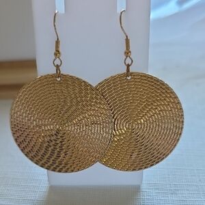 Elegant Gold Woven Earrings
